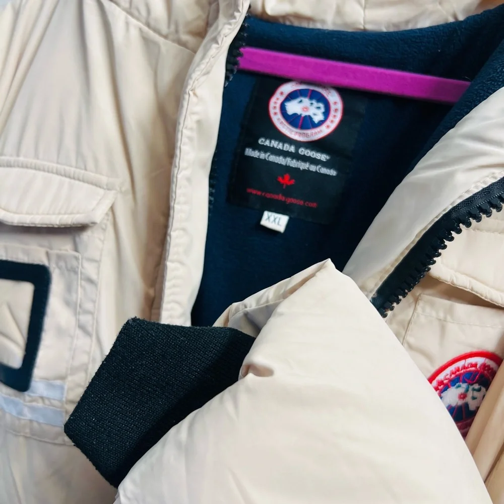 Kids Puffer Jacket style Canada Goose - Picture 5 of 9
